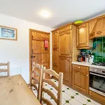 5 The Granary * Burneside